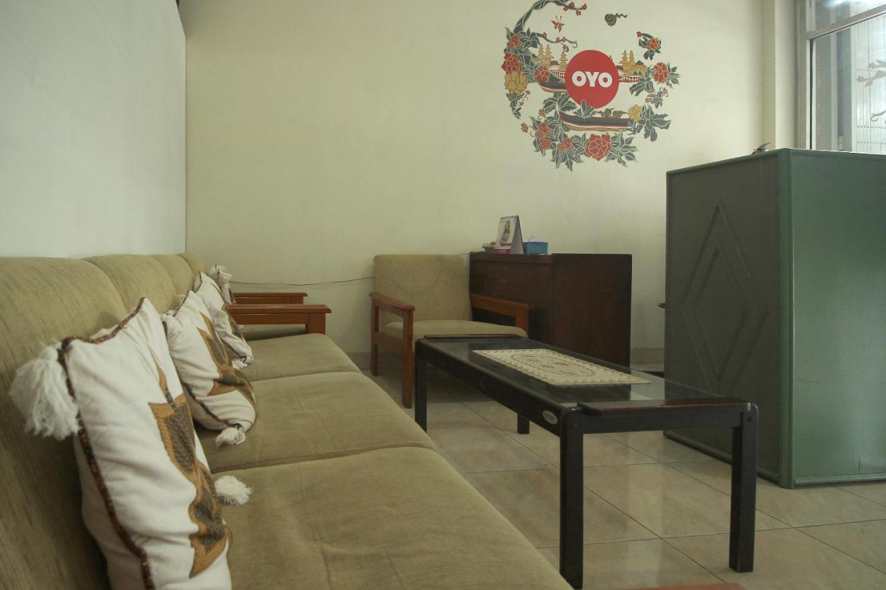 Oyo 1448 Kartini Residence Syariah Bandar Lampung Exterior foto